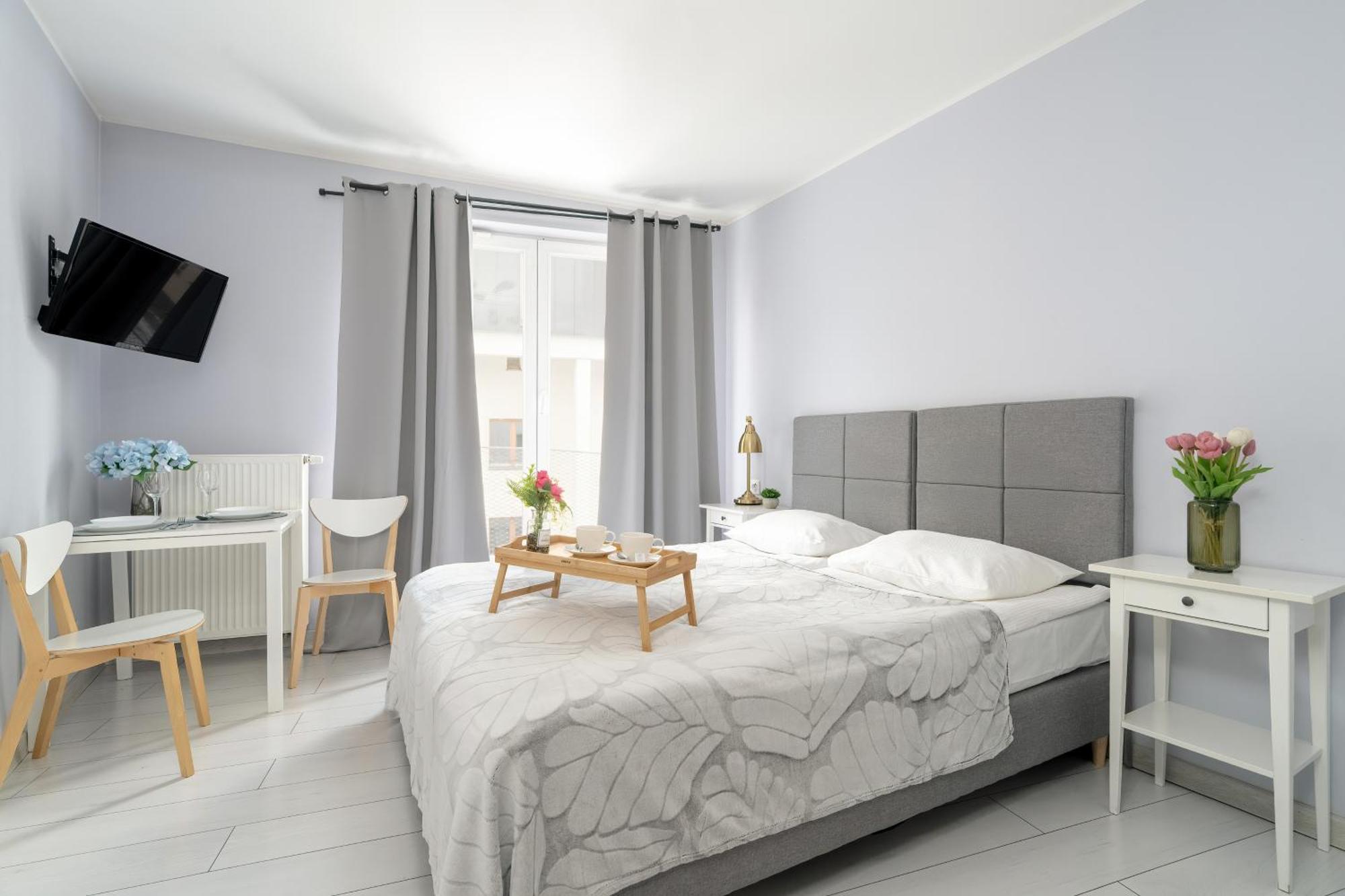 Stylowe I Eleganckie Studia Very Berry W Poznaniu By Noclegi Renters Ngoại thất bức ảnh