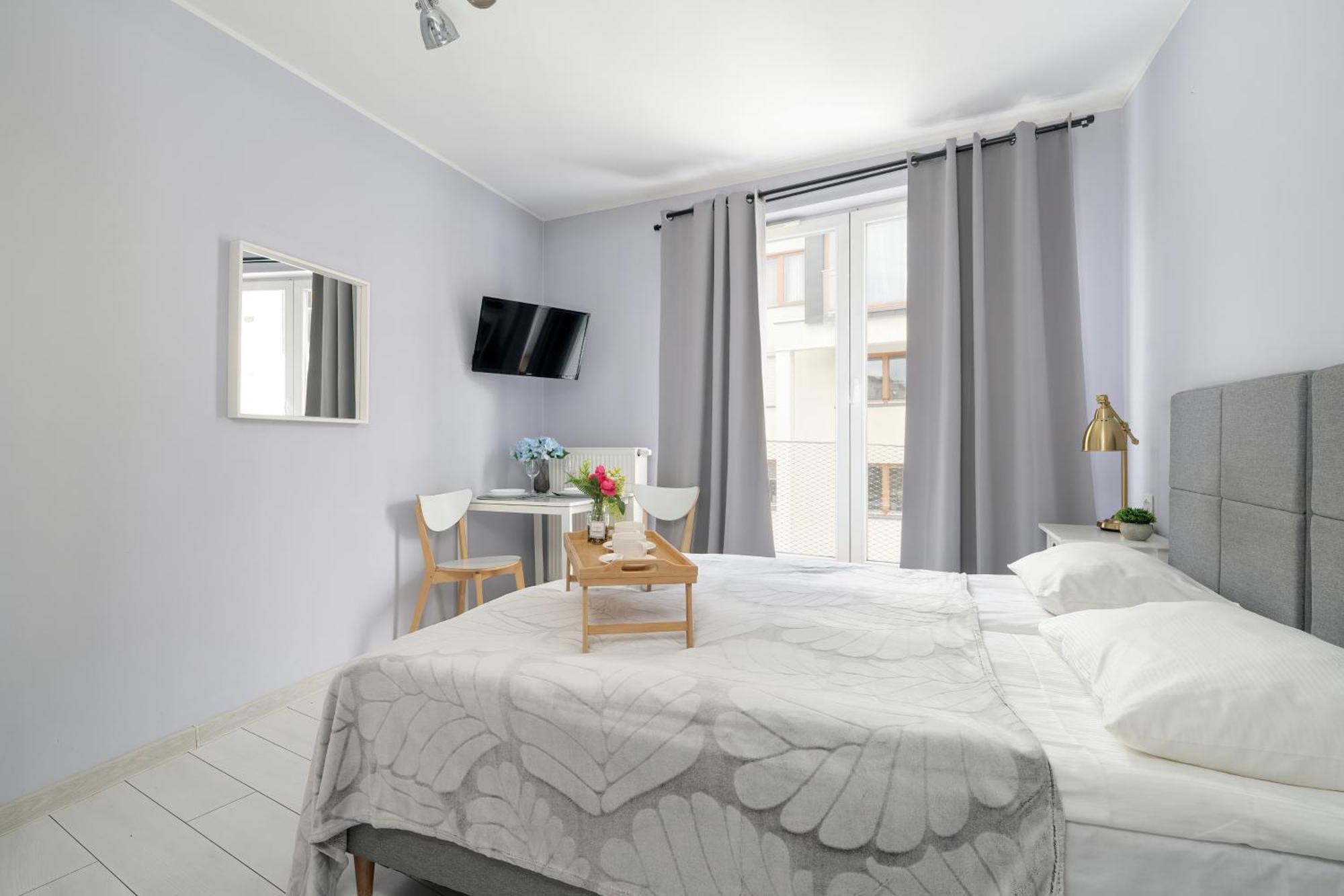 Stylowe I Eleganckie Studia Very Berry W Poznaniu By Noclegi Renters Ngoại thất bức ảnh