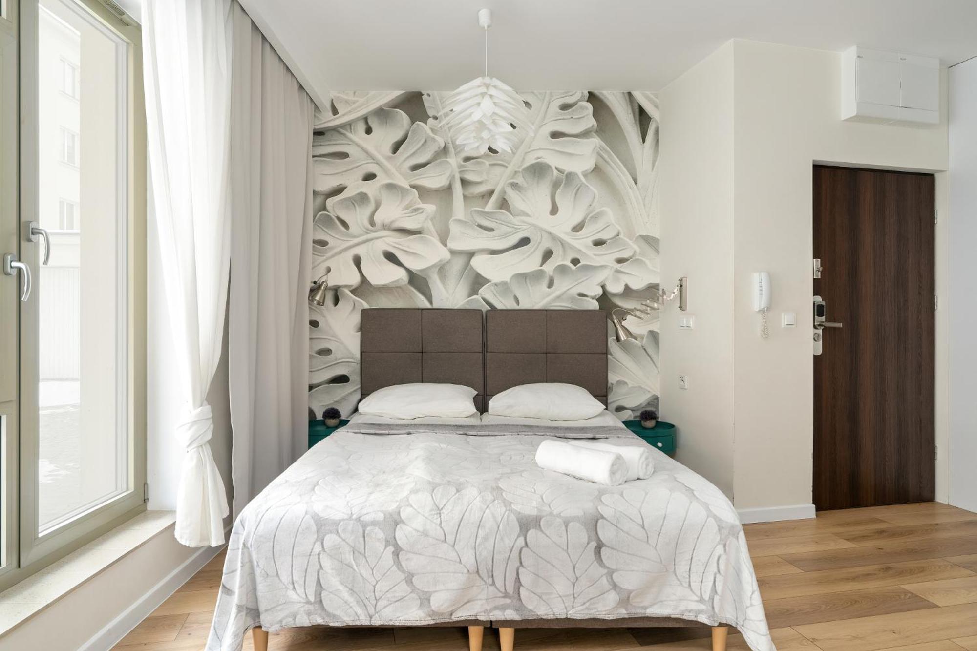 Stylowe I Eleganckie Studia Very Berry W Poznaniu By Noclegi Renters Ngoại thất bức ảnh