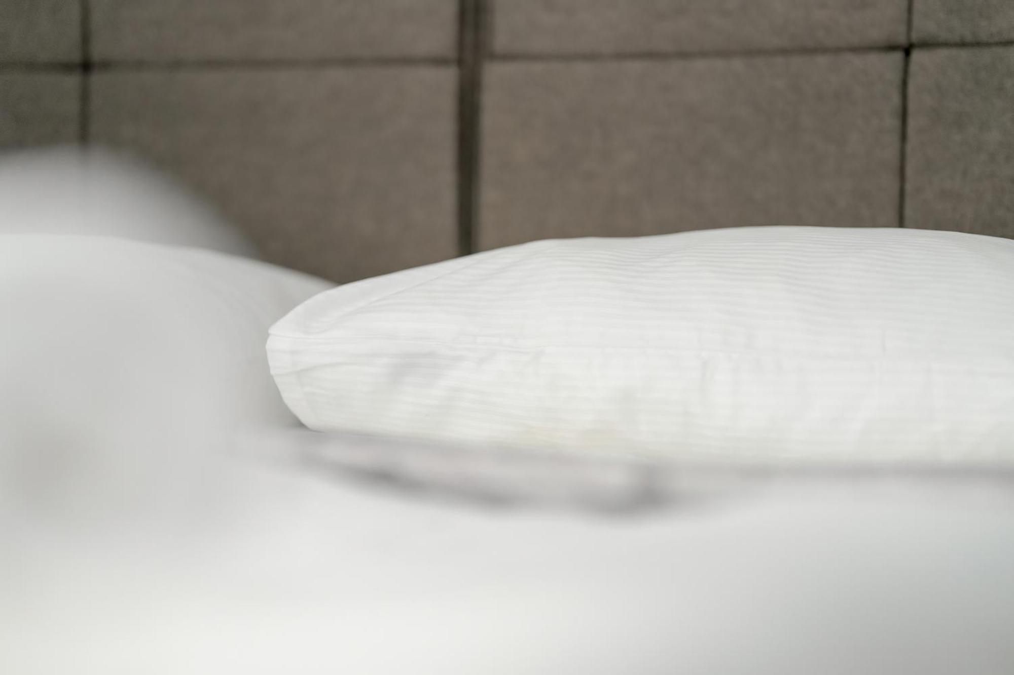 Stylowe I Eleganckie Studia Very Berry W Poznaniu By Noclegi Renters Ngoại thất bức ảnh