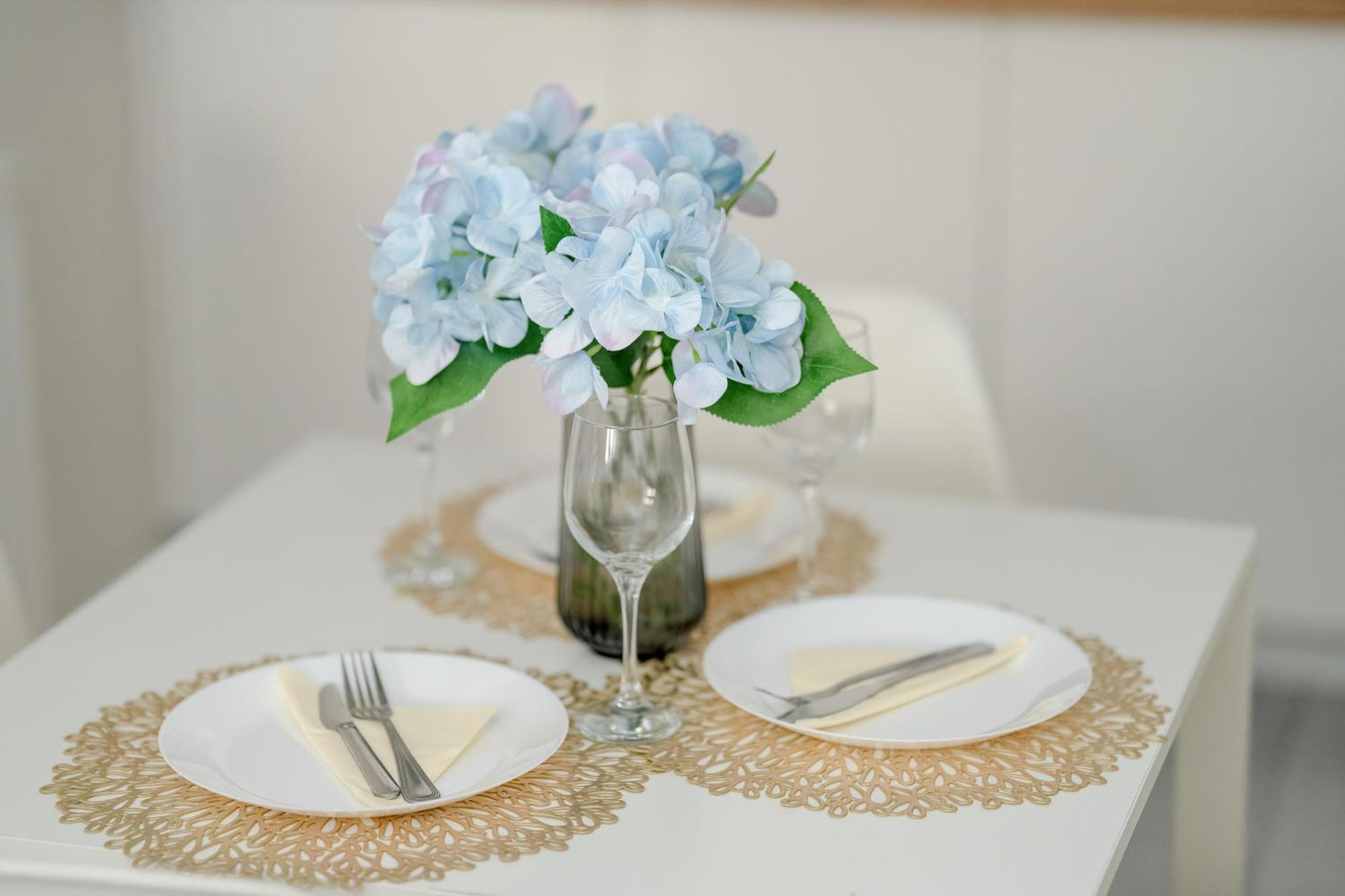 Stylowe I Eleganckie Studia Very Berry W Poznaniu By Noclegi Renters Ngoại thất bức ảnh